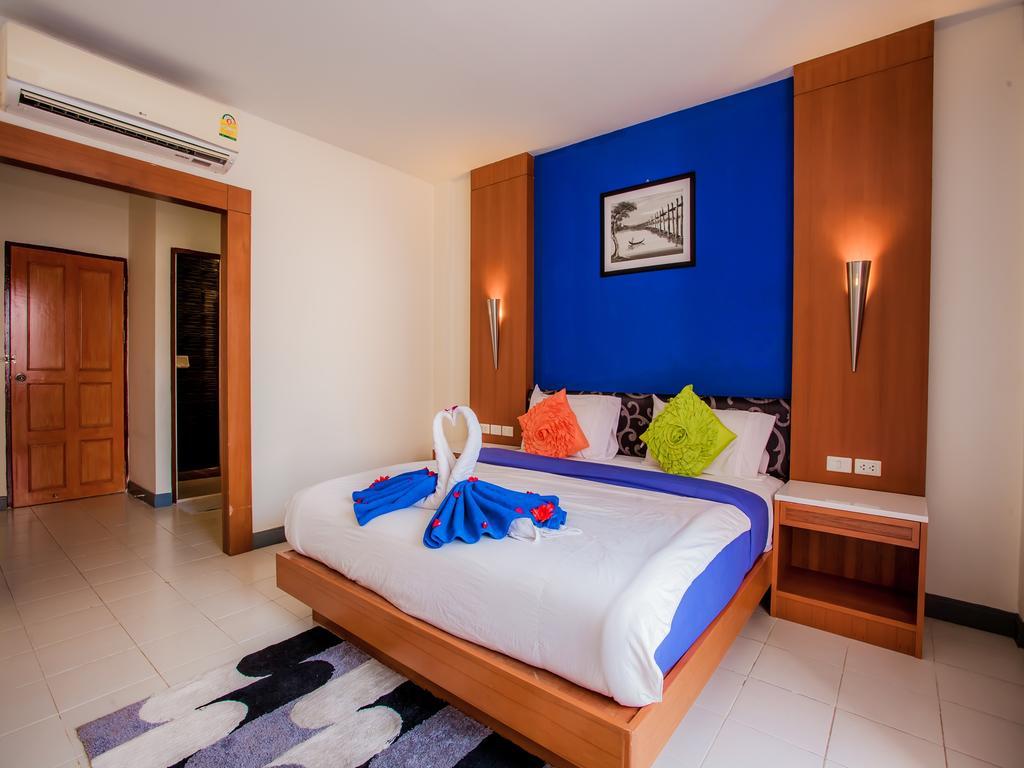 Kata Blue Sea Resort Exterior foto